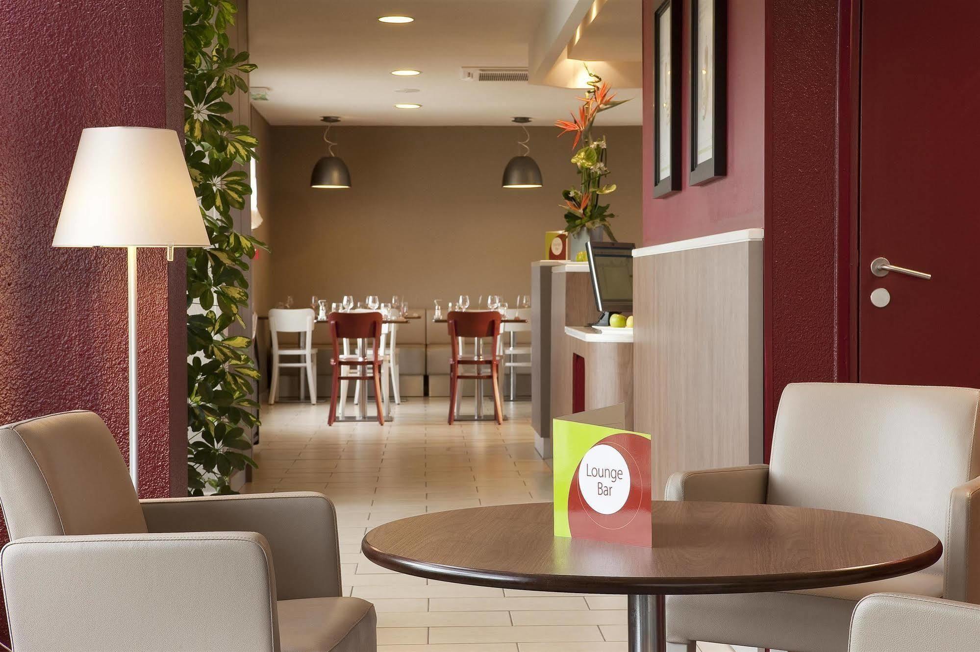 Kyriad Brie-Comte-Robert Restaurante foto